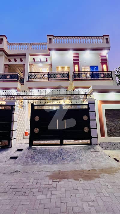 مال آف ملتان بوسان روڈ,ملتان میں 4 کمروں کا 5 مرلہ مکان 1.8 کروڑ میں برائے فروخت۔ مال آف ملتان بوسان روڈ,ملتان میں 4 کمروں کا 5 مرلہ مکان 1.8 کروڑ میں برائے فروخت۔