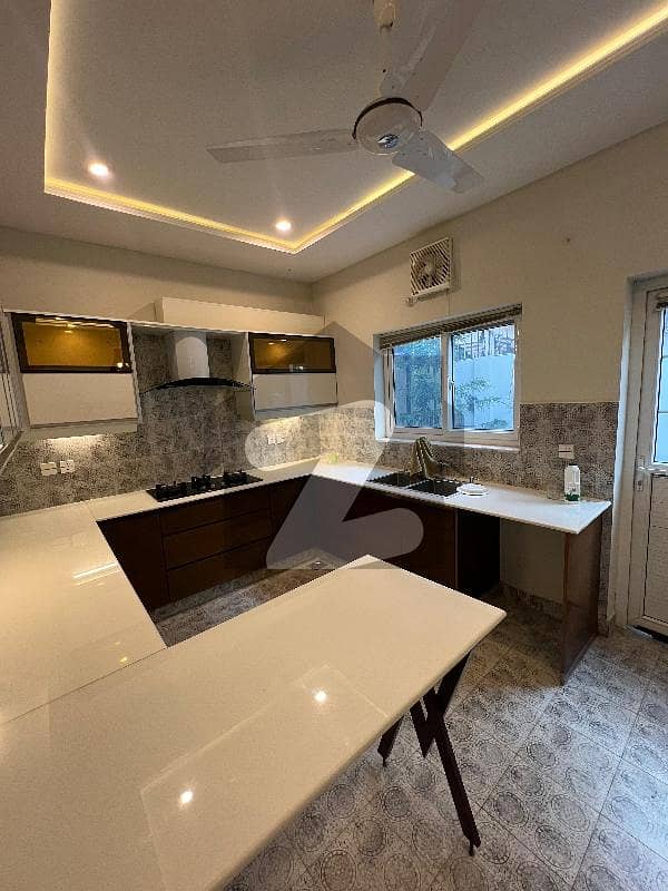 F-7 luxurious House Available For Rent F-7 luxurious House Available For Rent