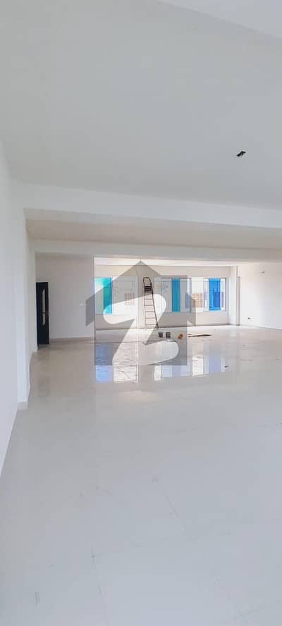 بخاری کمرشل ایریا ڈی ایچ اے فیز 6,ڈی ایچ اے ڈیفینس,کراچی میں 5 مرلہ دفتر 1.5 لاکھ میں کرایہ پر دستیاب ہے۔