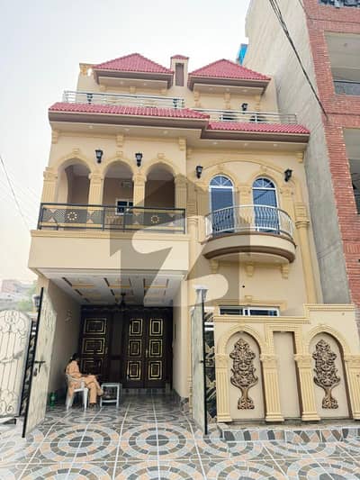 5 Marla, Spanish Corner Facing Park Brand New House for Sale in Eden boulevard on College Road Lahore