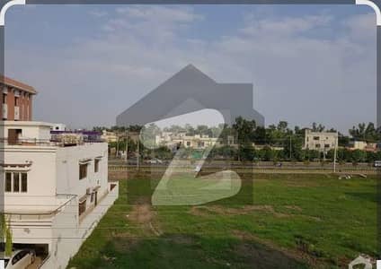 جی ۔ 16/4 جی ۔ 16,اسلام آباد میں 1 کنال رہائشی پلاٹ 3.0 کروڑ میں برائے فروخت۔