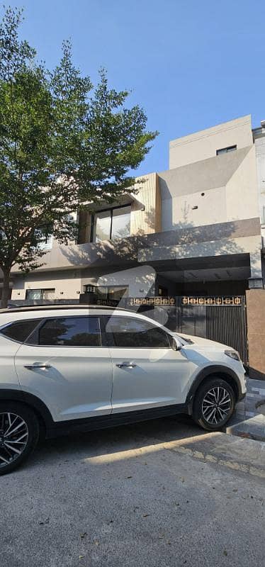 7 Marla Ultra Modern 5 Bed Luxury Home with Stunning Design for Sale in Lake City Lahore 7 Marla Ultra Modern 5 Bed Luxury Home with Stunning Design for Sale in Lake City Lahore