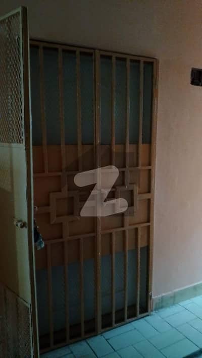 گلستانِِ جوہر ۔ بلاک 13 گلستانِ جوہر,کراچی میں 2 کمروں کا 4 مرلہ فلیٹ 80.0 لاکھ میں برائے فروخت۔ گلستانِِ جوہر ۔ بلاک 13 گلستانِ جوہر,کراچی میں 2 کمروں کا 4 مرلہ فلیٹ 80.0 لاکھ میں برائے فروخت۔