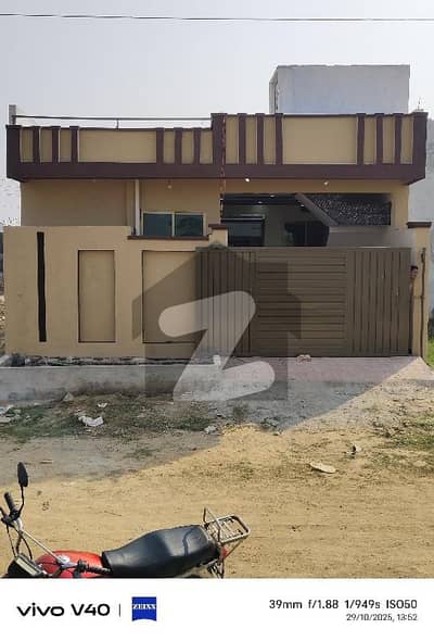 لہتاراڑ روڈ اسلام آباد میں 3 کمروں کا 5 مرلہ مکان 1.35 کروڑ میں برائے فروخت۔