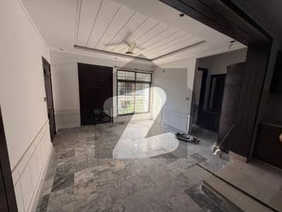 سوان گارڈن ۔ بلاک سی سوان گارڈن,اسلام آباد میں 5 کمروں کا 7 مرلہ مکان 2.5 کروڑ میں برائے فروخت۔ سوان گارڈن ۔ بلاک سی سوان گارڈن,اسلام آباد میں 5 کمروں کا 7 مرلہ مکان 2.5 کروڑ میں برائے فروخت۔