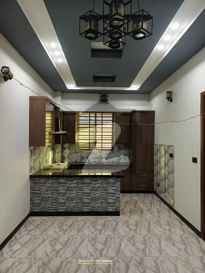 سعدی ٹاؤن سکیم 33,کراچی میں 3 مرلہ عمارت 3.7 کروڑ میں برائے فروخت۔