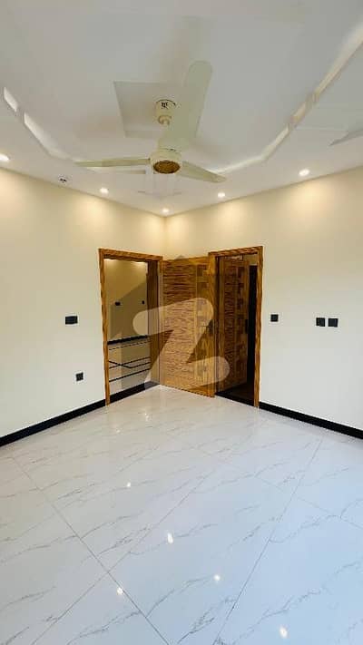 ڈی ایچ اے فیز 5 - بلاک ای فیز 5,ڈیفنس (ڈی ایچ اے),لاہور میں 3 کمروں کا 1 کنال مکان 1.3 لاکھ میں کرایہ پر دستیاب ہے۔ ڈی ایچ اے فیز 5 - بلاک ای فیز 5,ڈیفنس (ڈی ایچ اے),لاہور میں 3 کمروں کا 1 کنال مکان 1.3 لاکھ میں کرایہ پر دستیاب ہے۔