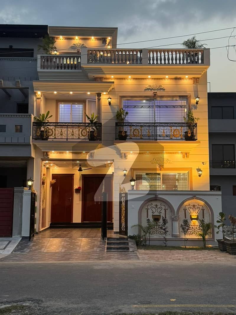 سینٹرل پارک ۔ بلاک بی سینٹرل پارک ہاؤسنگ سکیم,لاہور میں 4 کمروں کا 5 مرلہ مکان 2.1 کروڑ میں برائے فروخت۔ سینٹرل پارک ۔ بلاک بی سینٹرل پارک ہاؤسنگ سکیم,لاہور میں 4 کمروں کا 5 مرلہ مکان 2.1 کروڑ میں برائے فروخت۔