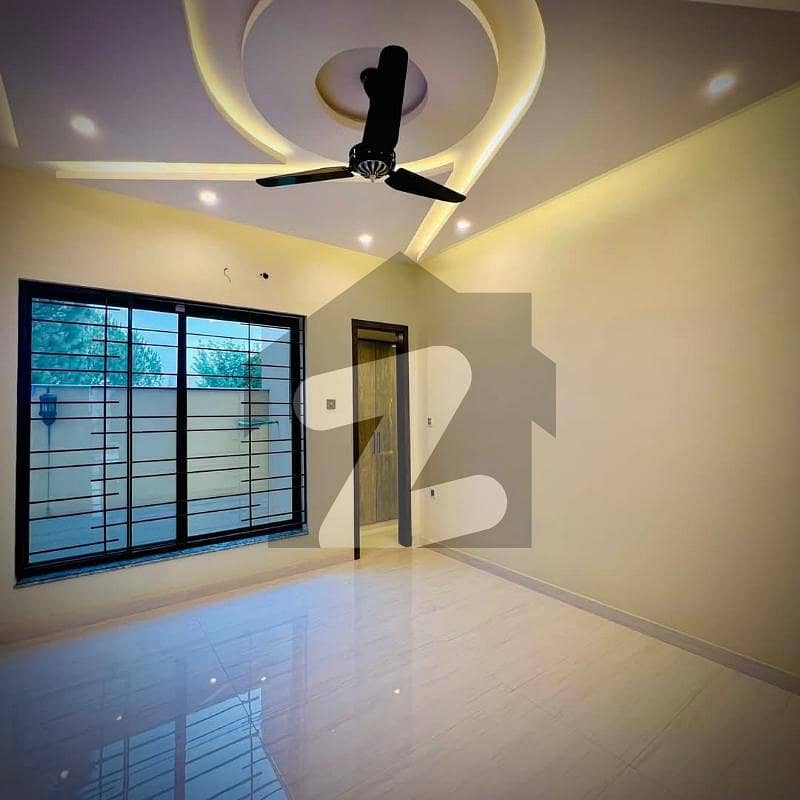 Independent House 4 Bedrooms 5 Bathrooms 2 Kitchen Lounge Independent House 4 Bedrooms 5 Bathrooms 2 Kitchen Lounge