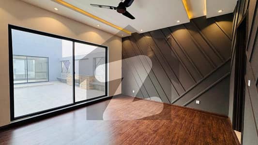 ڈی ایچ اے فیز 7 - بلاک ٹی فیز 7,ڈیفنس (ڈی ایچ اے),لاہور میں 5 کمروں کا 1 کنال مکان 3.9 لاکھ میں کرایہ پر دستیاب ہے۔ ڈی ایچ اے فیز 7 - بلاک ٹی فیز 7,ڈیفنس (ڈی ایچ اے),لاہور میں 5 کمروں کا 1 کنال مکان 3.9 لاکھ میں کرایہ پر دستیاب ہے۔