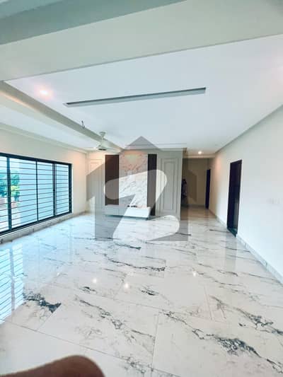 عسکری 10 - سیکٹر ایس عسکری 10,عسکری,لاہور میں 4 کمروں کا 12 مرلہ فلیٹ 4.35 کروڑ میں برائے فروخت۔ عسکری 10 - سیکٹر ایس عسکری 10,عسکری,لاہور میں 4 کمروں کا 12 مرلہ فلیٹ 4.35 کروڑ میں برائے فروخت۔