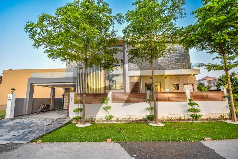 Luxury Modern House Near McDonalds Prime Location