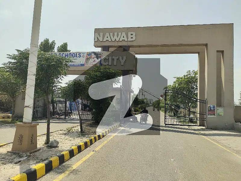 Located On Main Boulevard 70 Feet Wide Road Plot Located On Main Boulevard 70 Feet Wide Road Plot