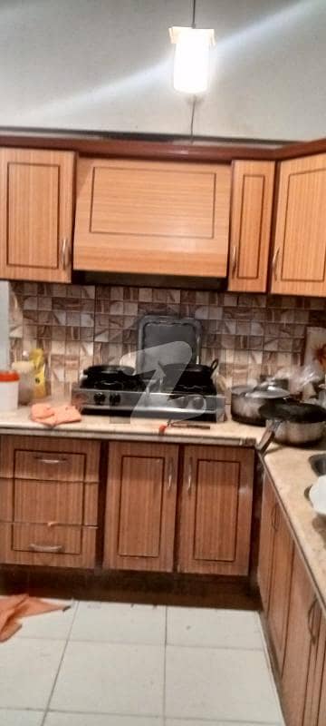 ناظم آباد کراچی میں 2 کمروں کا 3 مرلہ فلیٹ 1.05 کروڑ میں برائے فروخت۔