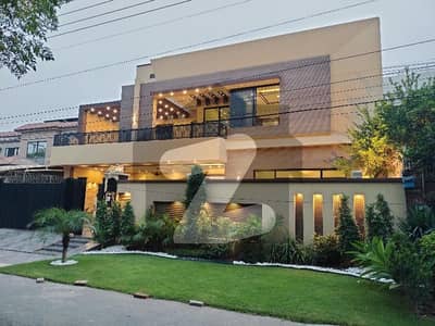 ابدالینزکوآپریٹو ہاؤسنگ سوسائٹی لاہور میں 6 کمروں کا 1 کنال مکان 10.5 کروڑ میں برائے فروخت۔ ابدالینزکوآپریٹو ہاؤسنگ سوسائٹی لاہور میں 6 کمروں کا 1 کنال مکان 10.5 کروڑ میں برائے فروخت۔