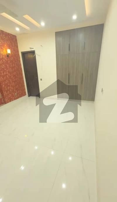 پیراگون سٹی لاہور میں 3 کمروں کا 10 مرلہ بالائی پورشن 80.0 ہزار میں کرایہ پر دستیاب ہے۔ پیراگون سٹی لاہور میں 3 کمروں کا 10 مرلہ بالائی پورشن 80.0 ہزار میں کرایہ پر دستیاب ہے۔