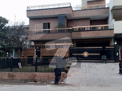 G-10/3- 10 MARLA GROUND PORTION FOR RENT 3 BED ATTACHED BATH DD MARBLE FLOOR BEST LOCATION RENT DEMAND 1,40,000*