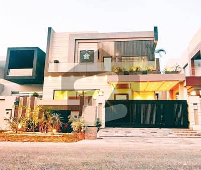 ڈی ایچ اے فیز 7 - بلاک وائے فیز 7,ڈیفنس (ڈی ایچ اے),لاہور میں 4 کمروں کا 10 مرلہ مکان 4.3 کروڑ میں برائے فروخت۔ ڈی ایچ اے فیز 7 - بلاک وائے فیز 7,ڈیفنس (ڈی ایچ اے),لاہور میں 4 کمروں کا 10 مرلہ مکان 4.3 کروڑ میں برائے فروخت۔