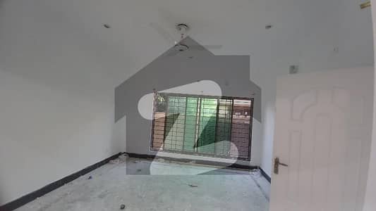 بحریہ ٹاؤن فیز 8 ۔ عمر بلاک بحریہ ٹاؤن فیز 8 ۔ سفاری ویلی,بحریہ ٹاؤن فیز 8,بحریہ ٹاؤن راولپنڈی,راولپنڈی میں 2 کمروں کا 7 مرلہ زیریں پورشن 42.0 ہزار میں کرایہ پر دستیاب ہے۔ بحریہ ٹاؤن فیز 8 ۔ عمر بلاک بحریہ ٹاؤن فیز 8 ۔ سفاری ویلی,بحریہ ٹاؤن فیز 8,بحریہ ٹاؤن راولپنڈی,راولپنڈی میں 2 کمروں کا 7 مرلہ زیریں پورشن 42.0 ہزار میں کرایہ پر دستیاب ہے۔