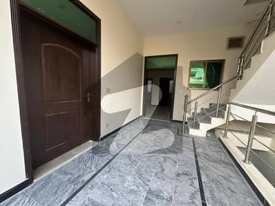 بنی گالہ اسلام آباد میں 2 کمروں کا 5 مرلہ بالائی پورشن 38.0 ہزار میں کرایہ پر دستیاب ہے۔ بنی گالہ اسلام آباد میں 2 کمروں کا 5 مرلہ بالائی پورشن 38.0 ہزار میں کرایہ پر دستیاب ہے۔