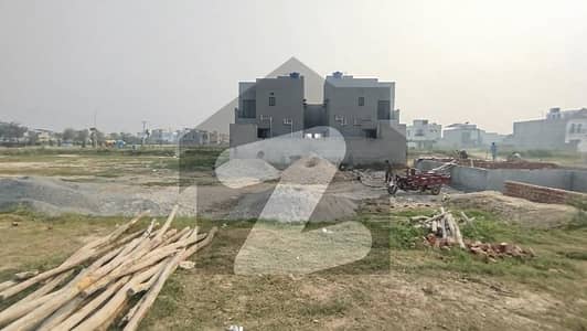 318 Orchard | Direct Deal with Meeting | 10 Marla Plot in Paragon City Lahore | Near Park & Corner 318 Orchard | Direct Deal with Meeting | 10 Marla Plot in Paragon City Lahore | Near Park & Corner