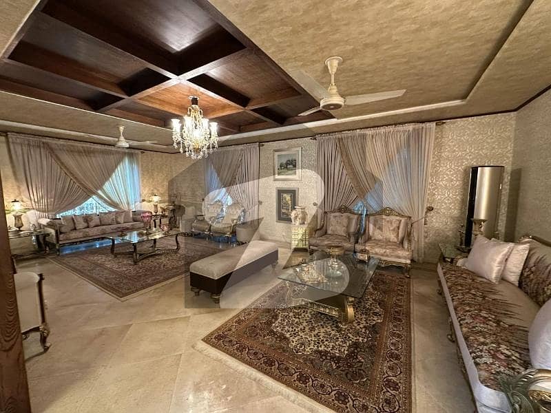 ایف ۔ 8 اسلام آباد میں 7 کمروں کا 4 کنال مکان 27.86 لاکھ میں کرایہ پر دستیاب ہے۔