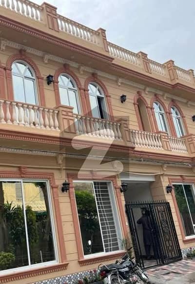 سپر ٹاون لاہور میں 3 کمروں کا 4 مرلہ مکان 1.15 لاکھ میں کرایہ پر دستیاب ہے۔