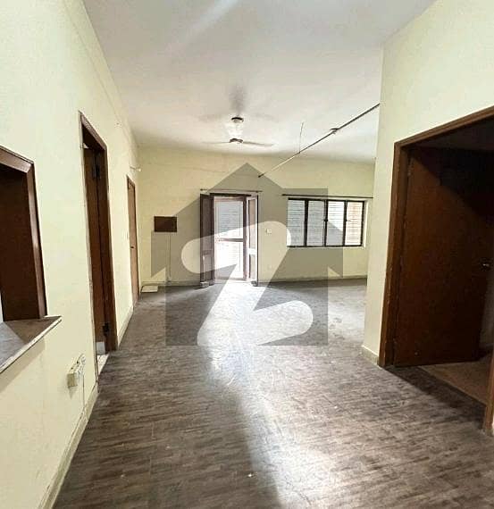 گلبرگ لاہور میں 2 کمروں کا 1 کنال بالائی پورشن 80.0 ہزار میں کرایہ پر دستیاب ہے۔ گلبرگ لاہور میں 2 کمروں کا 1 کنال بالائی پورشن 80.0 ہزار میں کرایہ پر دستیاب ہے۔