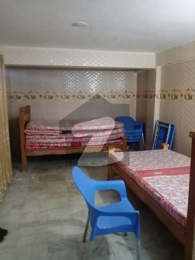 جی پی او چوک مری میں 2 کمروں کا 9 مرلہ فلیٹ 65.0 لاکھ میں برائے فروخت۔