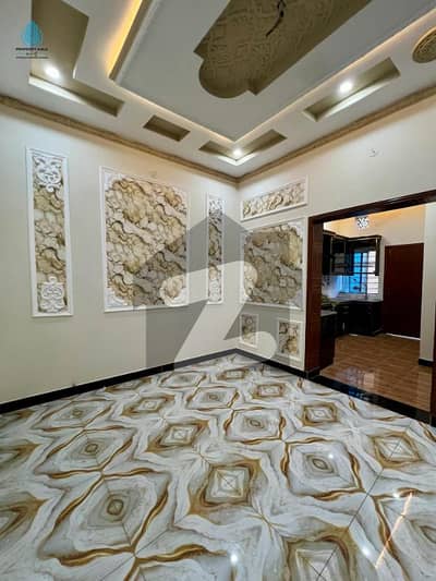 نیو شالیمار کالونی ملتان میں 3 کمروں کا 5 مرلہ مکان 1.25 کروڑ میں برائے فروخت۔