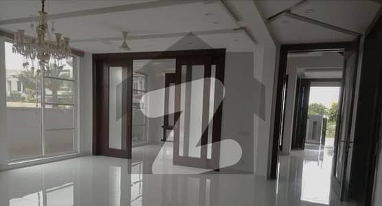 ڈی ایچ اے فیز 3 ڈیفنس (ڈی ایچ اے),لاہور میں 5 کمروں کا 1 کنال مکان 2.6 لاکھ میں کرایہ پر دستیاب ہے۔ ڈی ایچ اے فیز 3 ڈیفنس (ڈی ایچ اے),لاہور میں 5 کمروں کا 1 کنال مکان 2.6 لاکھ میں کرایہ پر دستیاب ہے۔