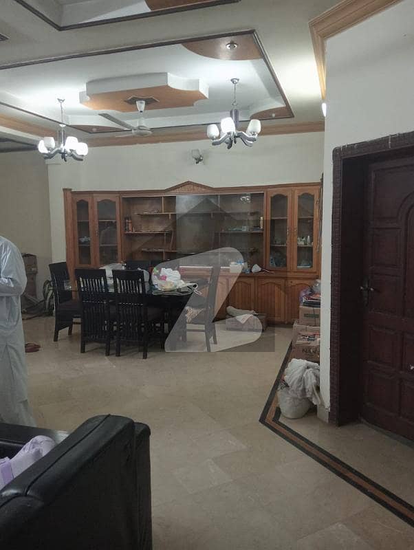 Ground & basement For Rent in G-13 (14 Marla) Ground & basement For Rent in G-13 (14 Marla)