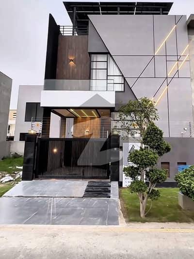 پارک ویو سٹی ۔ کرسٹل بلاک پارک ویو سٹی,لاہور میں 4 کمروں کا 5 مرلہ مکان 1.15 کروڑ میں برائے فروخت۔