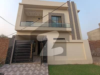 Corner In Multan Public School Road Of Multan Public School Road, A 5 Marla House Is Available