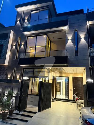 پارک ویو سٹی - ٹیولپ بلاک پارک ویو سٹی,لاہور میں 4 کمروں کا 5 مرلہ مکان 2.2 کروڑ میں برائے فروخت۔ پارک ویو سٹی - ٹیولپ بلاک پارک ویو سٹی,لاہور میں 4 کمروں کا 5 مرلہ مکان 2.2 کروڑ میں برائے فروخت۔