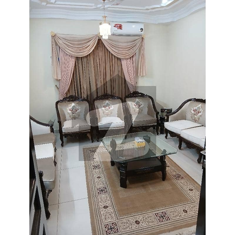 پی ای سی ایچ ایس بلاک 3 پی ای سی ایچ ایس,جمشید ٹاؤن,کراچی میں 4 کمروں کا 11 مرلہ بالائی پورشن 6.9 کروڑ میں برائے فروخت۔