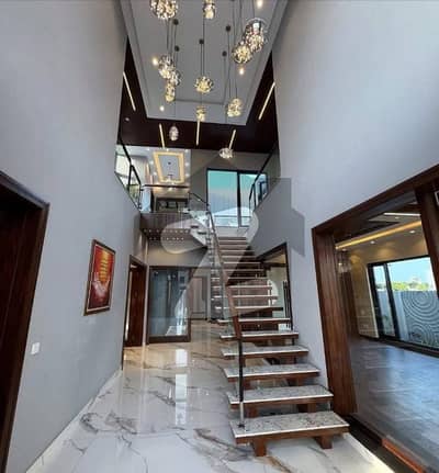 ڈی ایچ اے فیز 6 ڈیفنس (ڈی ایچ اے),لاہور میں 5 کمروں کا 1 کنال مکان 8.85 کروڑ میں برائے فروخت۔