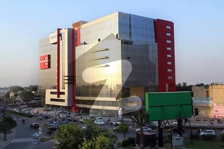 ہلے ٹاور ڈی ایچ اے فیز 2 - بلاک آر,فیز 2,ڈیفنس (ڈی ایچ اے),لاہور میں 3 مرلہ دکان 6.5 کروڑ میں برائے فروخت۔