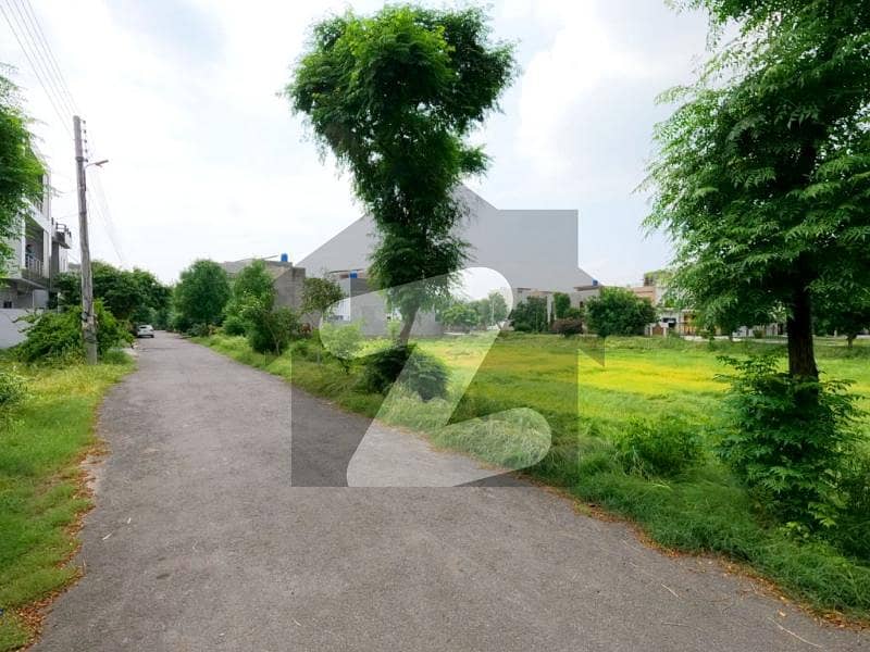 80 ft Road 1 Kanal Plot For Sale 80 ft Road 1 Kanal Plot For Sale