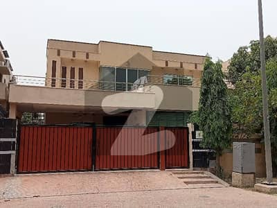 SUI GAS ONE KANAL 2 UNIT NEW BUNGALOW AT CHEAPEST PRICE SUI GAS ONE KANAL 2 UNIT NEW BUNGALOW AT CHEAPEST PRICE