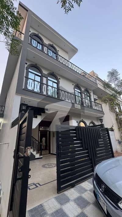 5.5 Marla Beautiful House For Sale In G-11/2, Islamabad