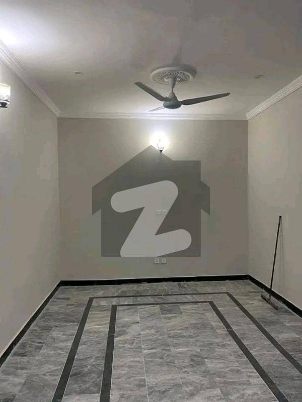 بحریہ ٹاؤن فیز 8 بحریہ ٹاؤن راولپنڈی,راولپنڈی میں 5 کمروں کا 7 مرلہ مکان 75.0 ہزار میں کرایہ پر دستیاب ہے۔ بحریہ ٹاؤن فیز 8 بحریہ ٹاؤن راولپنڈی,راولپنڈی میں 5 کمروں کا 7 مرلہ مکان 75.0 ہزار میں کرایہ پر دستیاب ہے۔