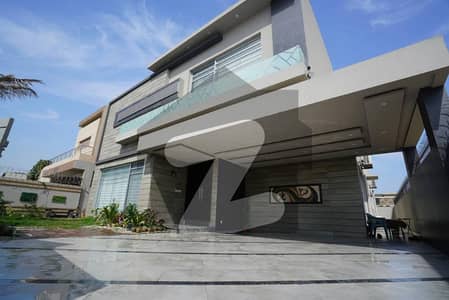 ڈی ایچ اے فیز 3 ڈیفنس (ڈی ایچ اے),لاہور میں 5 کمروں کا 1 کنال مکان 6.1 کروڑ میں برائے فروخت۔ ڈی ایچ اے فیز 3 ڈیفنس (ڈی ایچ اے),لاہور میں 5 کمروں کا 1 کنال مکان 6.1 کروڑ میں برائے فروخت۔