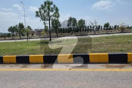 ڈی ایچ اے فیز 6 - بلاک کے فیز 6,ڈیفنس (ڈی ایچ اے),لاہور میں 1 کنال رہائشی پلاٹ 6.8 کروڑ میں برائے فروخت۔ ڈی ایچ اے فیز 6 - بلاک کے فیز 6,ڈیفنس (ڈی ایچ اے),لاہور میں 1 کنال رہائشی پلاٹ 6.8 کروڑ میں برائے فروخت۔