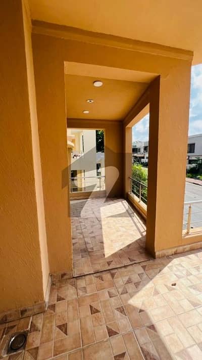 بحریہ ٹاؤن فیز 8 - سفاری ہومز بحریہ ٹاؤن فیز 8,بحریہ ٹاؤن راولپنڈی,راولپنڈی میں 3 کمروں کا 8 مرلہ مکان 2.3 کروڑ میں برائے فروخت۔ بحریہ ٹاؤن فیز 8 - سفاری ہومز بحریہ ٹاؤن فیز 8,بحریہ ٹاؤن راولپنڈی,راولپنڈی میں 3 کمروں کا 8 مرلہ مکان 2.3 کروڑ میں برائے فروخت۔