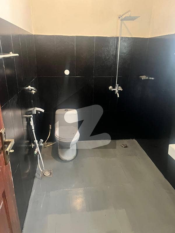 عسکری 11 عسکری,لاہور میں 5 کمروں کا 1 کنال مکان 2.5 لاکھ میں کرایہ پر دستیاب ہے۔ عسکری 11 عسکری,لاہور میں 5 کمروں کا 1 کنال مکان 2.5 لاکھ میں کرایہ پر دستیاب ہے۔