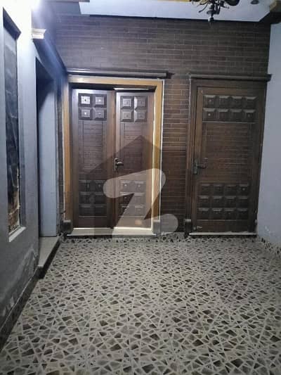 جوہر ٹاؤن فیز 2 - بلاک آر3 جوہر ٹاؤن فیز 2,جوہر ٹاؤن,لاہور میں 4 کمروں کا 5 مرلہ مکان 2.55 کروڑ میں برائے فروخت۔ جوہر ٹاؤن فیز 2 - بلاک آر3 جوہر ٹاؤن فیز 2,جوہر ٹاؤن,لاہور میں 4 کمروں کا 5 مرلہ مکان 2.55 کروڑ میں برائے فروخت۔