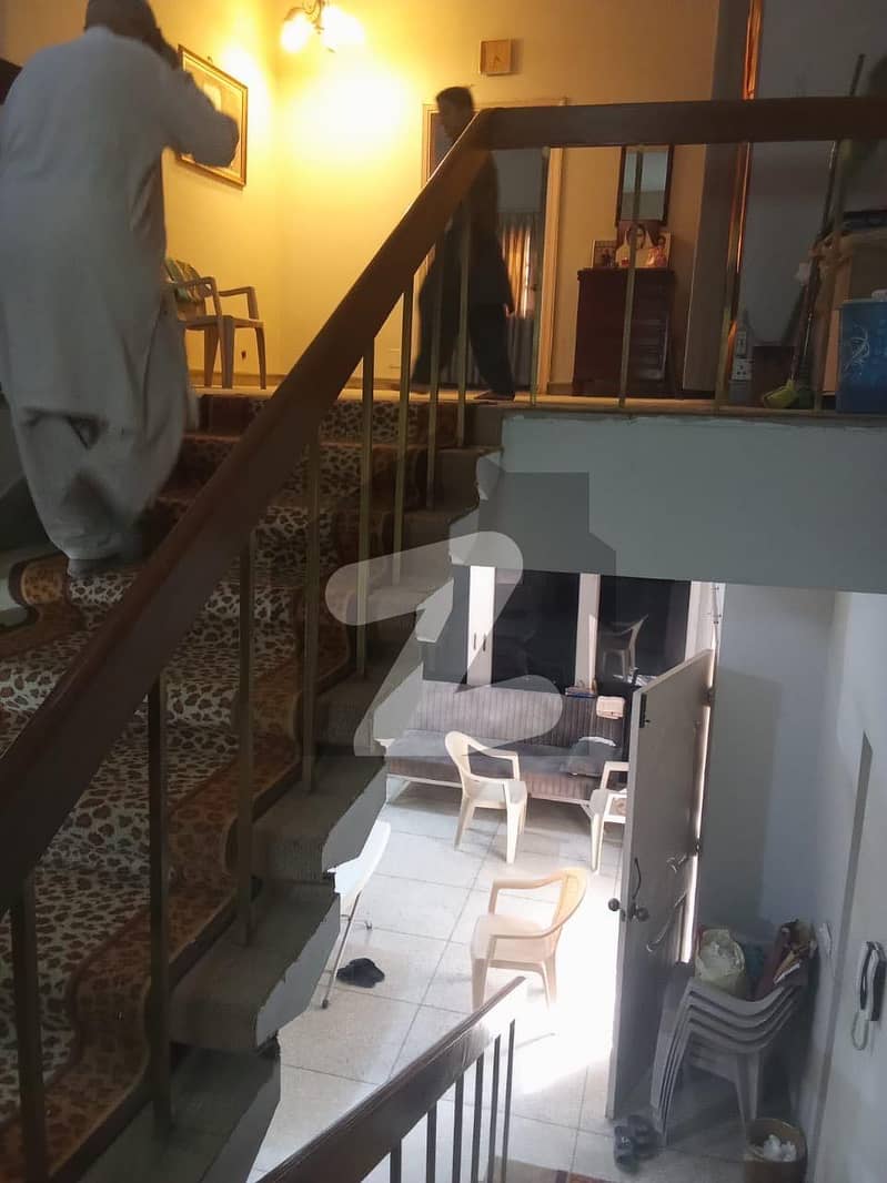 ڈی ایچ اے فیز 1 ڈی ایچ اے ڈیفینس,کراچی میں 5 کمروں کا 1 کنال مکان 7.25 کروڑ میں برائے فروخت۔ ڈی ایچ اے فیز 1 ڈی ایچ اے ڈیفینس,کراچی میں 5 کمروں کا 1 کنال مکان 7.25 کروڑ میں برائے فروخت۔