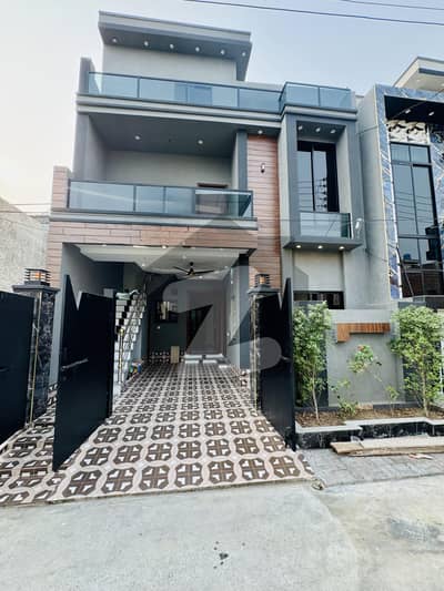 الرحمان گارڈن فیز 2 الرحمان گارڈن,لاہور میں 6 کمروں کا 5 مرلہ مکان 2.35 کروڑ میں برائے فروخت۔ الرحمان گارڈن فیز 2 الرحمان گارڈن,لاہور میں 6 کمروں کا 5 مرلہ مکان 2.35 کروڑ میں برائے فروخت۔