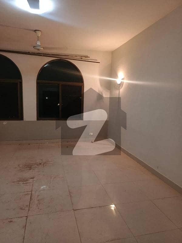 F11 Very Beautiful 3 Bedrooms Apartment For Rent F11 Very Beautiful 3 Bedrooms Apartment For Rent